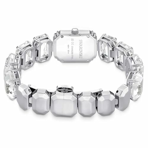 Montre Swarovski en argent avec bracelet en cristal.